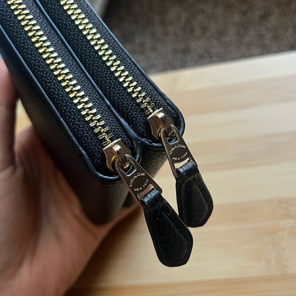 Coach Wallet - Picture 3 of 5